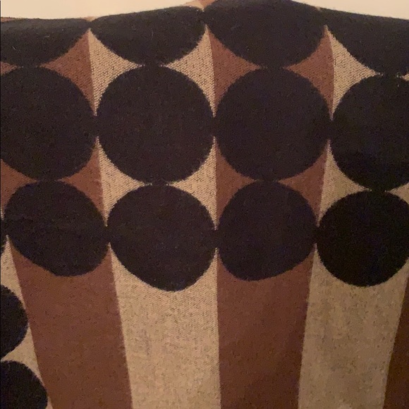 Reversible Ruana with fringe trim - Picture 3 of 3